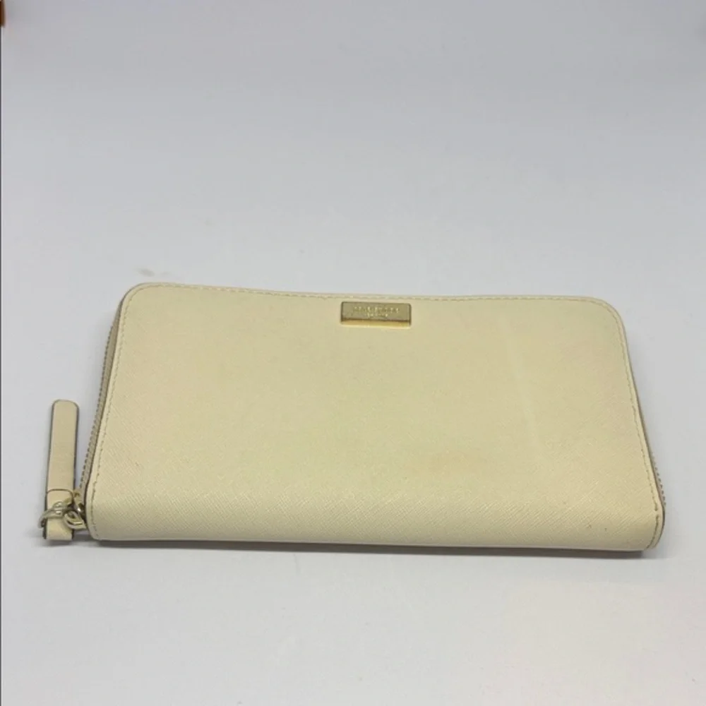 Kate Spade Newbury Lane Neda Zip Around Wallet in durable cross-hatched leather
